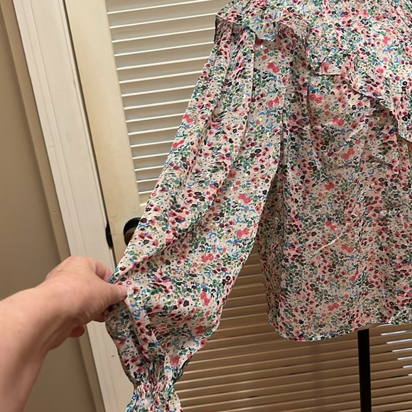 Boden V Yoke Flounce Top in Ivory Gardenia Petal, Size 12 - Picture 7 of 17